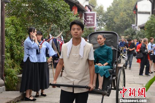 2016中国大运河庙会之民国风情秀。杭州运河集团提供 2016中国大运河庙会之民国风情秀。杭州运河集团提供